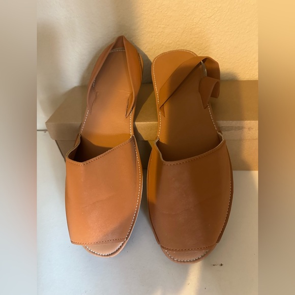 Woman sling back peep toe sandals - Picture 2 of 4